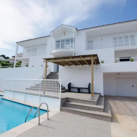 Serpentona Villa